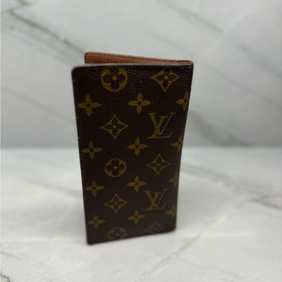 Louis Vuitton Long Bifold Checkbook Wallet - Picture 2 of 12